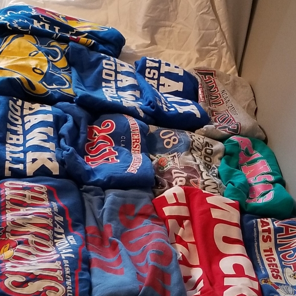 13 KU t shirts, KU BASKETBALL - Picture 1 of 2